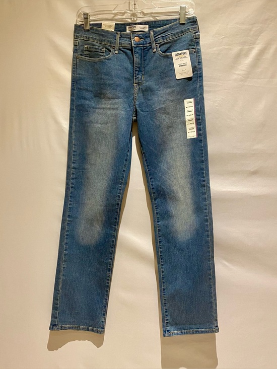 Signature by Levi Strauss Denim - Signature by Levi Strauss Women's Straight Leg Jeans, size 4S, NWT